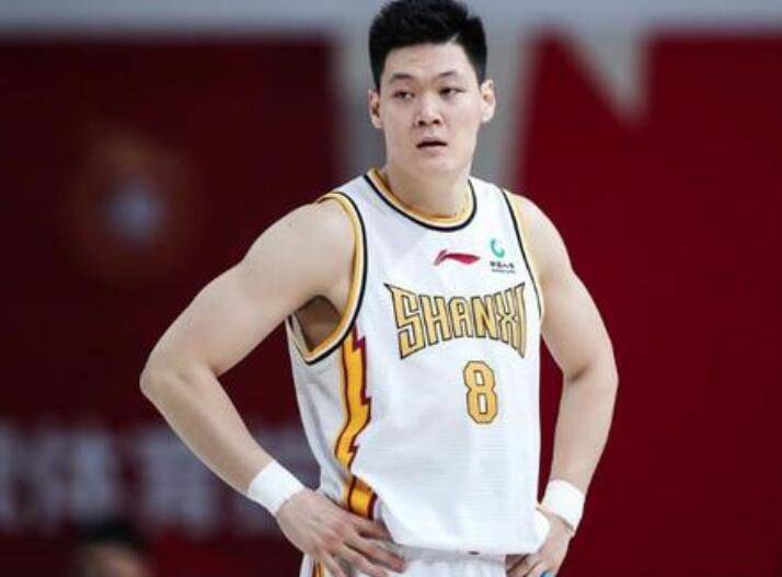 利兹联3-1切尔西，蓝军完败，暴露战术短板，惧怕强队。（利兹联3-1击败切尔西：蓝军惨败，战术短板尽显，遇强不振）