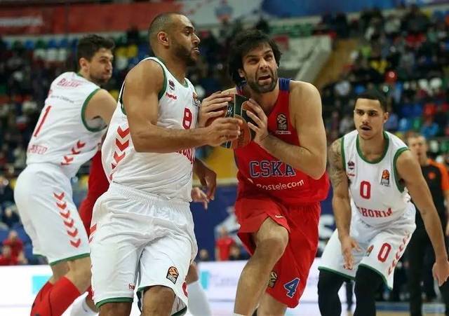 托普穆勒：巴萨各个位置都很强，弗里克是德国足球的一名大使（托普穆勒：巴萨全线实力雄厚，弗里克堪称德国足坛使者）