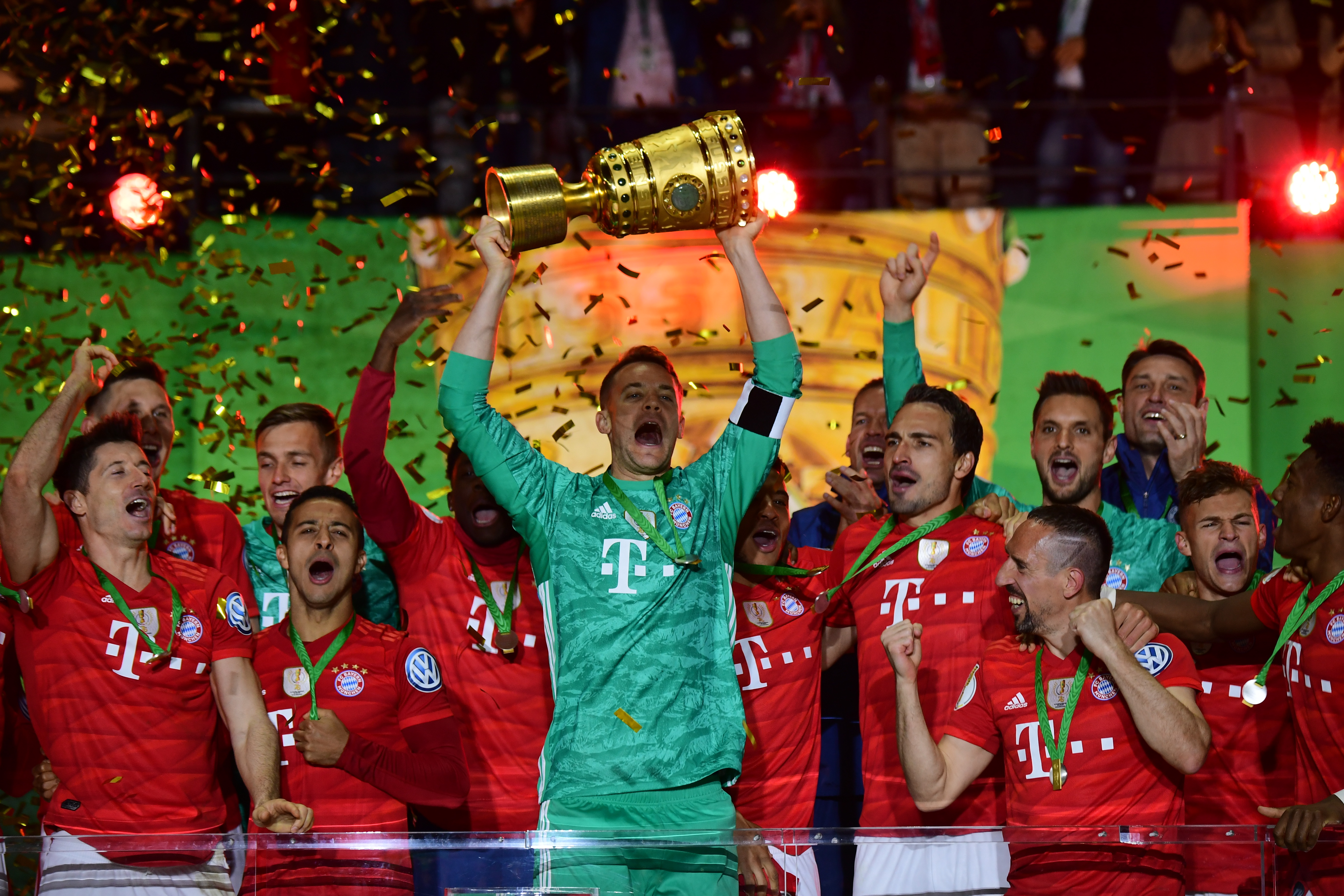 翻盘大功臣！贾明儒主宰末节 9中7&三分6中5怒轰21分4板5助（逆转关键先生！贾明儒末节接管比赛：9投7中、三分6投5中轰21分4板5助）