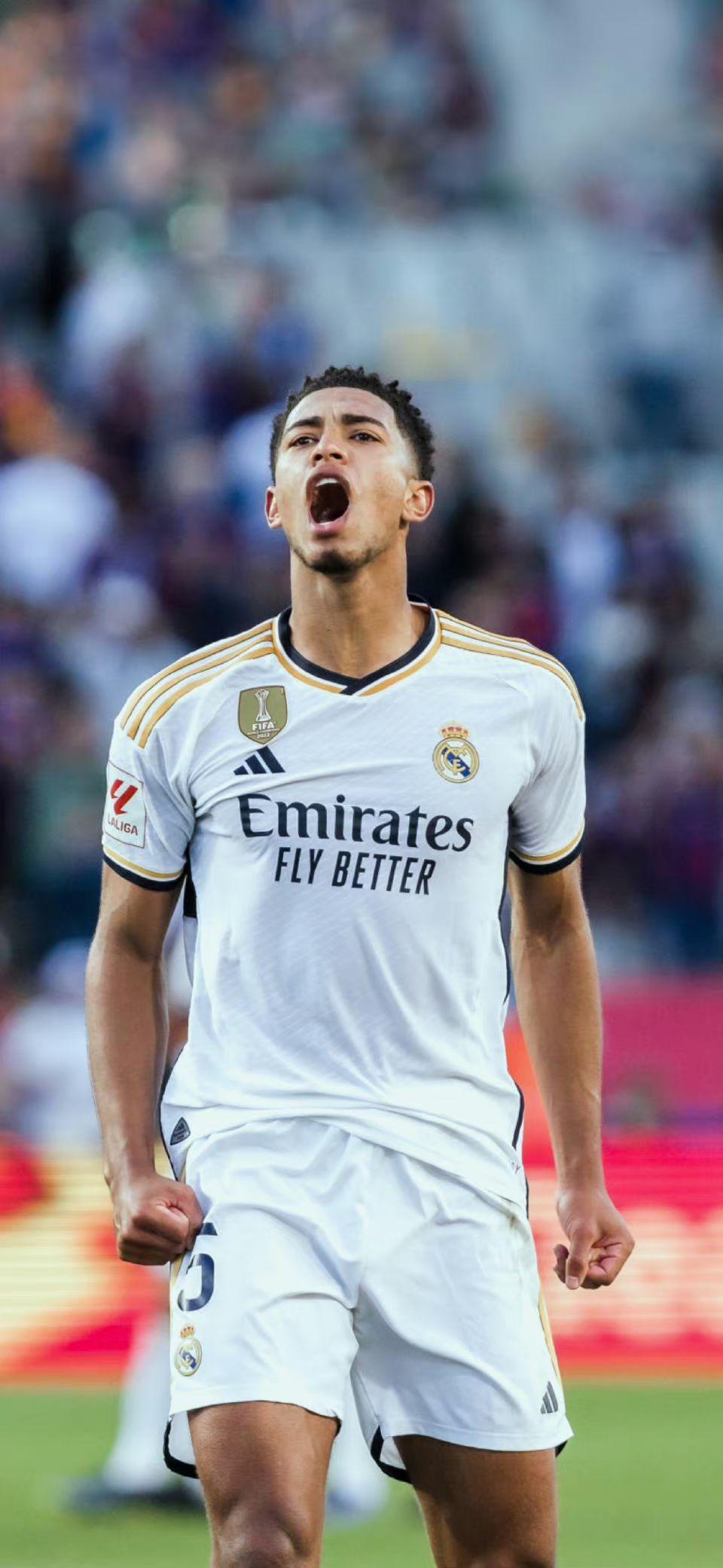 冲突！湖人vs火箭垃圾时间上肘+斗嘴（火爆场面！湖人vs火箭垃圾时间爆发肘击与口角）