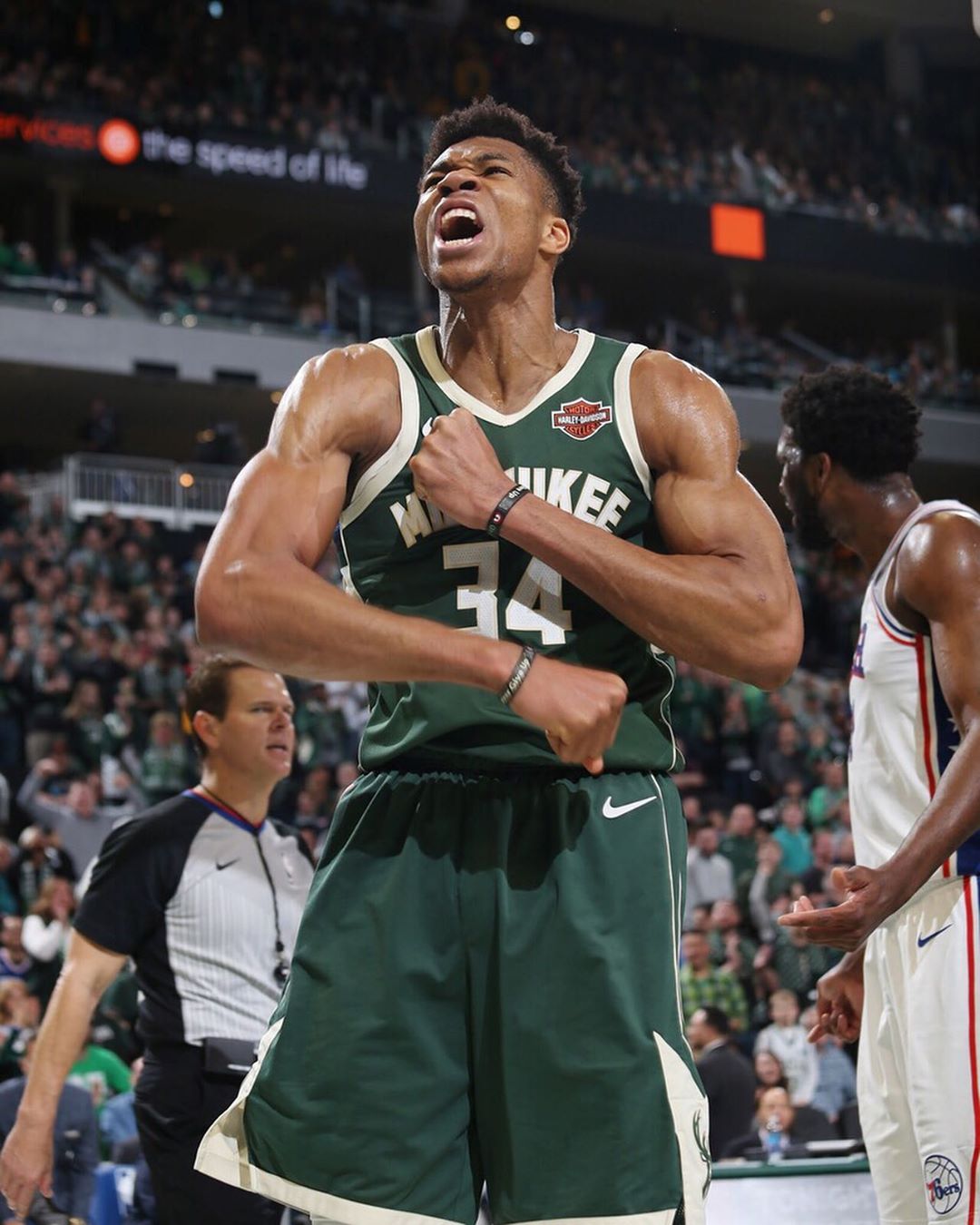 利物浦上次英超主场输三球还是21年2月，当时1-4不敌曼城（利物浦英超主场上次净负三球要追溯到2021年2月，当时1-4负于曼城）