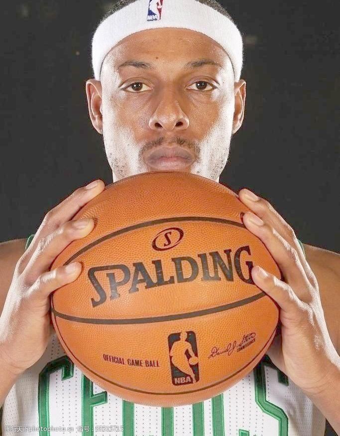 海地总理：球队晋级世界杯点燃了希望之火，让我们向全队致敬（海地总理：球队挺进世界杯燃起希望，向全队致以敬意）