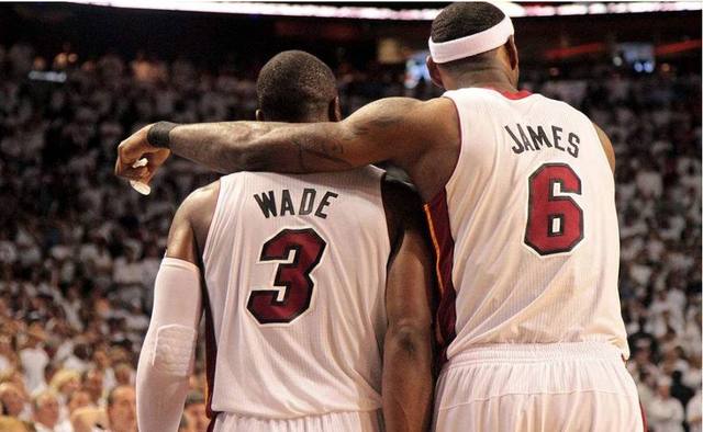 菲尔-琼斯谈马奎尔传中：我不知道他有这种能力，没在训练中见过（菲尔-琼斯评马奎尔传中：训练从未见过，没想到他还有这手）