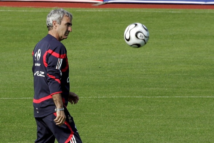 多特边锋个人秀燃炸全场（多特边锋神勇表演点燃全场）