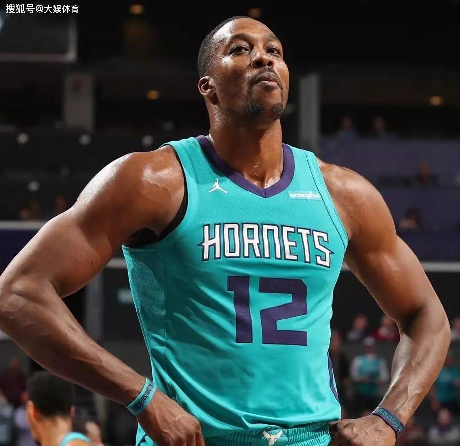 官方：本轮港超联赛延期进行，中国香港各代表队将臂缠黑纱出战（官方通报：港超本轮推迟，中国香港各代表队将佩戴黑纱参赛）