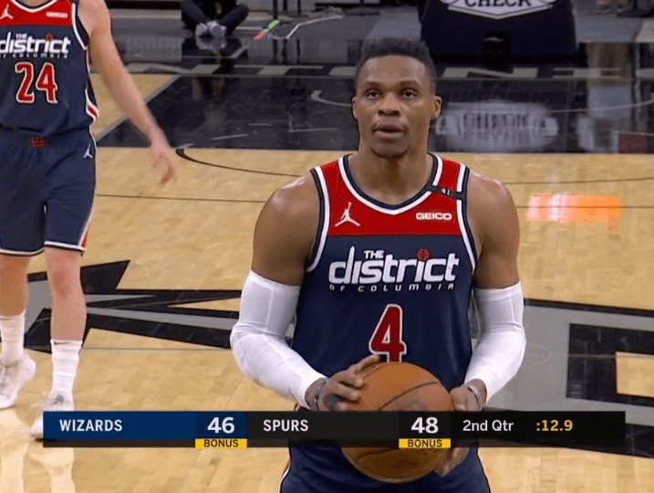 阿斯：阿诺德是左大腿肌肉受伤，与最近一次的伤处不同（阿斯报：阿诺德左大腿肌肉受伤，伤处与最近一次不同）