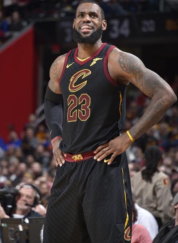 NBA战报：东契奇31分，詹姆斯赛季新高29分，湖人112-108险胜76人（湖人112-108险胜76人，东契奇砍31分，詹姆斯轰赛季新高29分）