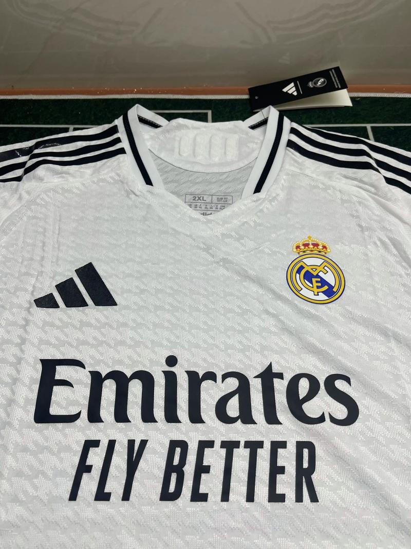 2021全锦赛获亚军！陈梦樊振东赛场携手，双向奔赴情谊令人动容（2021全锦赛摘亚！陈梦与樊振东并肩作战，双向奔赴的情谊动人心弦）